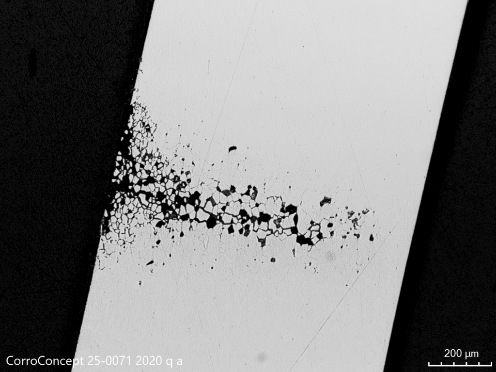 Korrosion-von-nichtrostendem-Stahl-Interkristalline-Korrosion Beispiel für Korrosion von nichtrostendem Stahl: Interkristalline Korrosion einer geschweißten Kammer aus Edelstahl